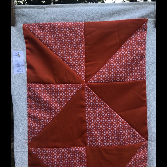 Set of 2 Windmill homemade Quilt Pattern table runners. - Picture 3 of 4